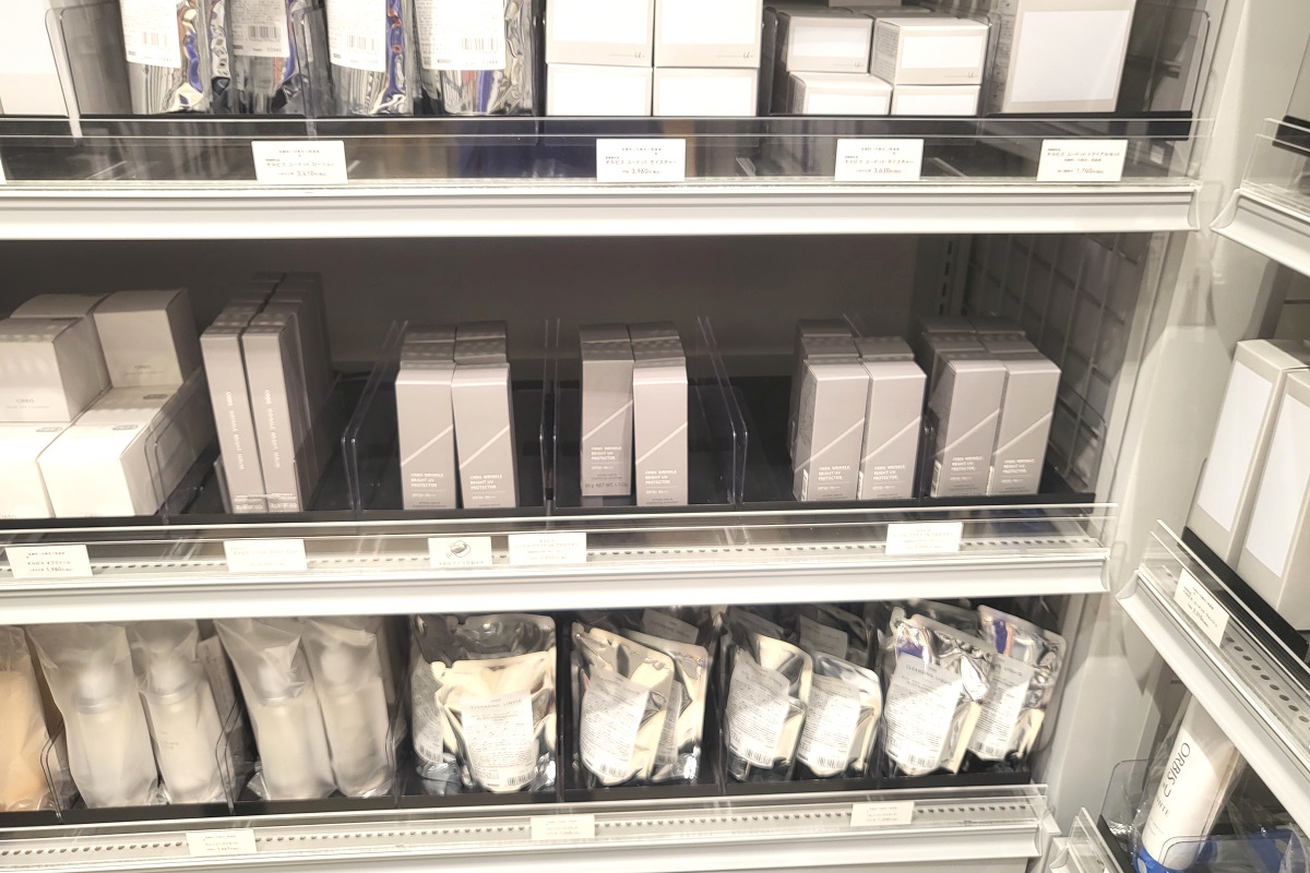 「ORBIS Smart Stand（オルビス スマート スタンド）」の店内