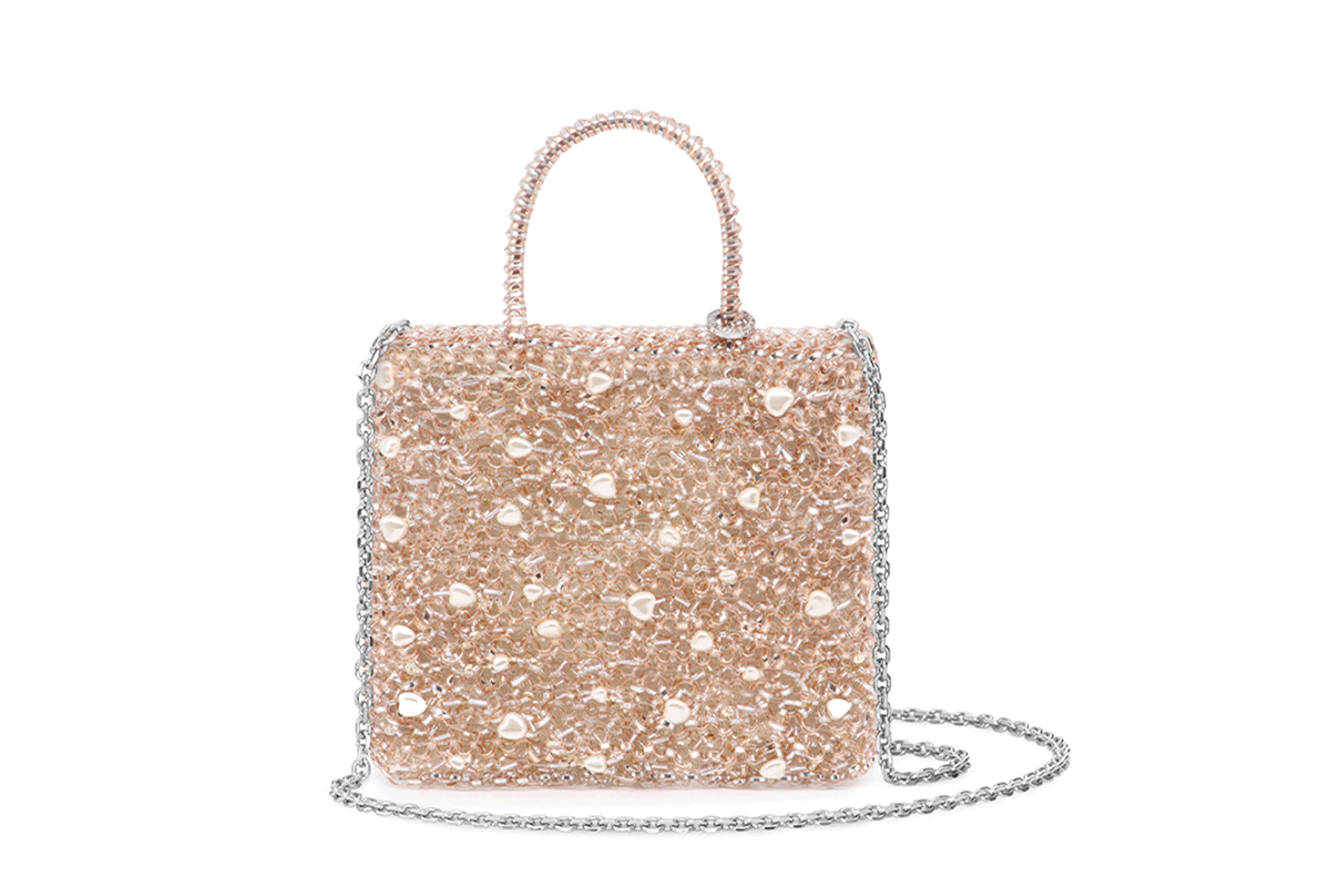 CUORI PERLA GLITTER（クオーリ ペルラ グリッター）／￥59,400（税込み）