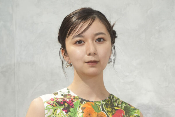 上白石萌歌の“リプ祭”で橋本環奈と仲良しアピール！「微笑ましい」の一方で「あざとい」と冷めた声も…SNSが感じた“不自然”すぎる絡みの真相とは
