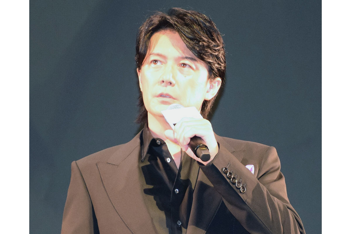 ふるさと写真館/複合施設開業のこけら落としライブに登場した福山雅治さん(2023年11月撮影、時事)